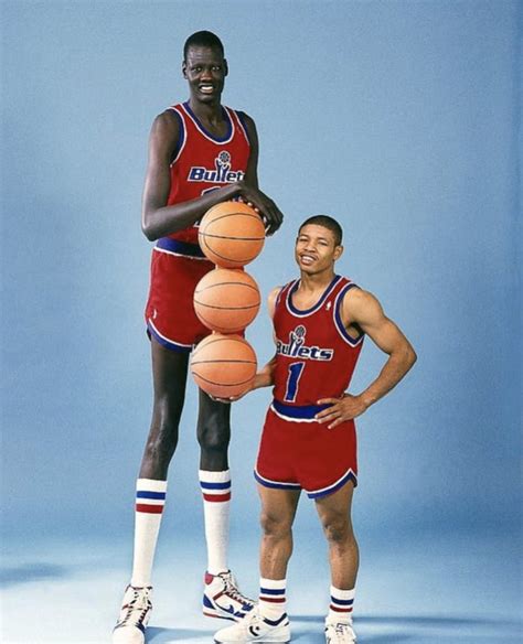 The Tallest Ever Nba Player Manute Bol And The Shortest Ever Nba Player Muggsy Bogues Played