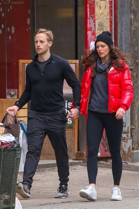 Emily Didonato And Kyle Peterson Out Shopping In New York 12222018