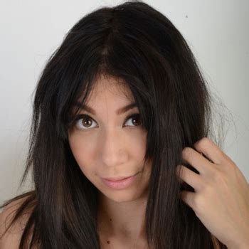 Hazel Moon Babe Page Watch This Adult Model On Freeones