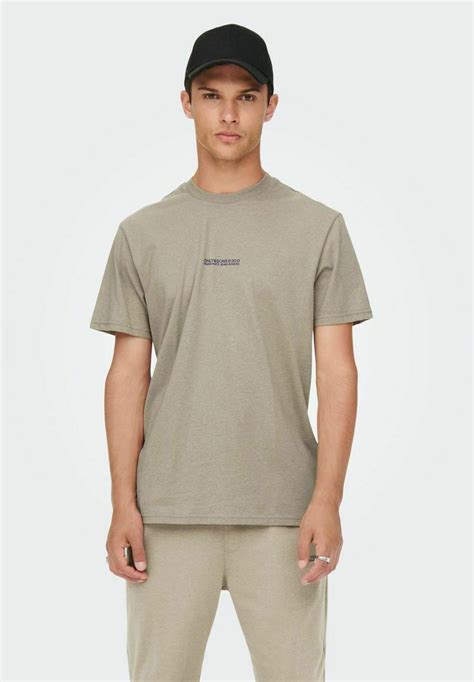 Only And Sons Onsmusk Life Reg Logo T Shirt Con Stampa Silver Lining