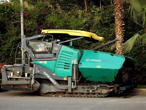 Track Asphalt Paver Truck A Paver Road Paver Finisher Asphalt