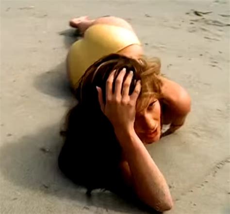 Naked Jennifer Lopez In Love Don T Cost A Thing