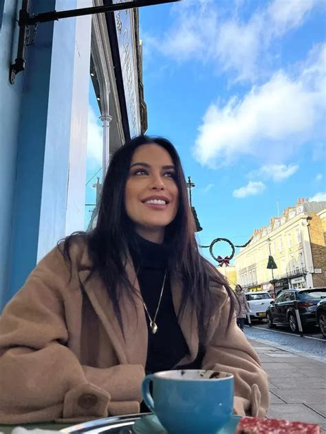 Potret Sophia Latjuba Pamer Body Goals Di Usia Tahun Ini Jadi Sorotan Hot Liputan