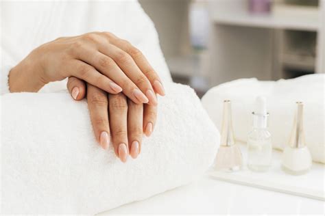 A guide on hand care routine and hand care tips! - GlamUp Gallery