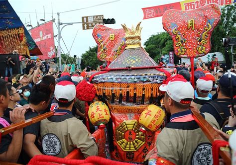 需要被撫慰的心靈很多大甲媽、白沙屯媽祖遶境人數暴增 城市學