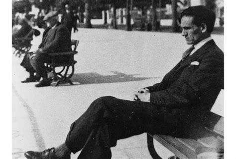 César Vallejo El Poeta Doliente Zenda