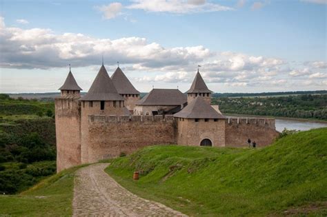 Хотинская Крепость в Хотине (Украина) с фото и отзывами