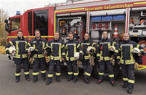 Snapklik Feuer Flamme Mit Feuerwehrmännern Im Einsatz