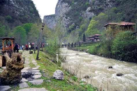 Eker Kanyonu Nerede Nas L Gidilir Yenice Orman Karab K Seyyah