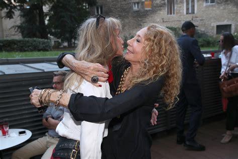 Photo Exclusif Arielle Dombasle et Marisa Berenson Avant première