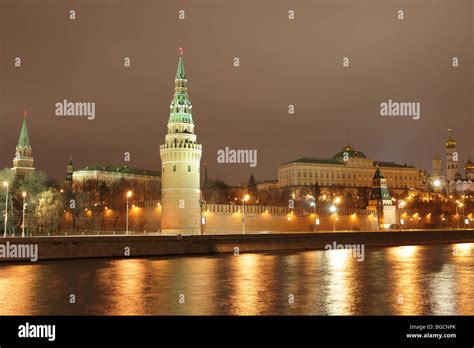 Night view of Moscow Kremlin Stock Photo - Alamy