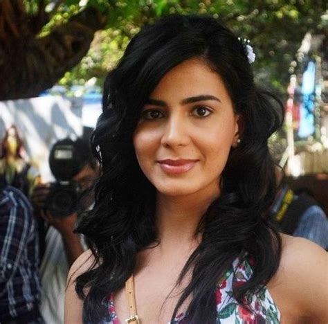 Kirti Kulhari Height, Age, Boyfriend, Husband, Children, Family ...