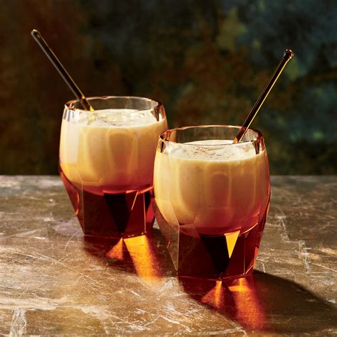 Why The Monthly Applebee's Drink Special Is The Best Way To Enjoy Seasonal Cocktails On A Budget 2