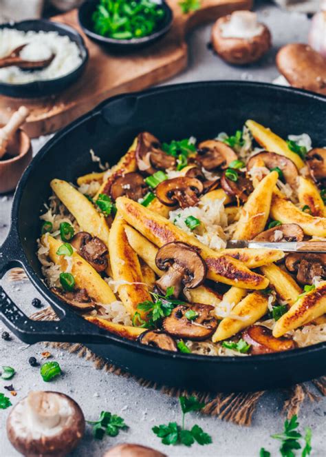 Vegane Schupfnudeln Mit Sauerkraut Und Pilzen Bianca Zapatka Rezepte