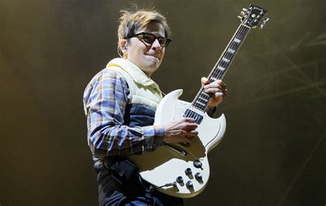 Weezer take aim at Pitchfork in punchy new single 'Tell Me What You Want'