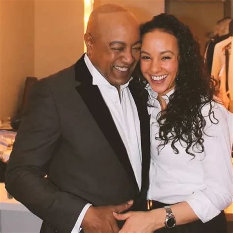 Age Gap Between Peabo Bryson And His Wife Doesnt Affect Relationship