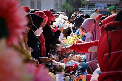 Aksi Tukar Sampah Dengan Uang Peringati Hpsn Media Center Kota Singkawang