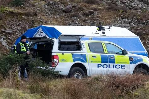 Scots Torture Killers Help Cops Dig For Lynda Spences Body After