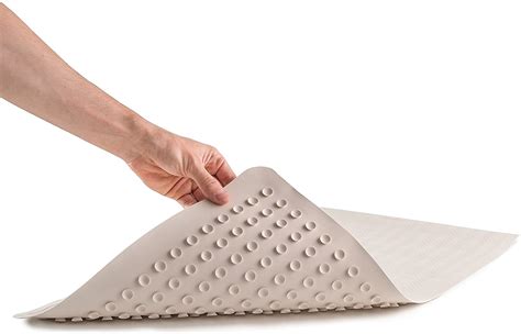 Non Slip Bath Mats For Elderly Reviews And Buying Guide