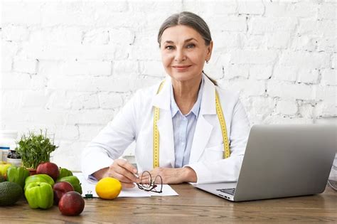 O Que Faz um Nutrólogo? Entenda a Função desse Especialista