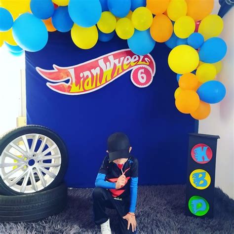 Wheels fest Fiesta de hot wheels Cumpleaños de hot wheels Cumpleaños de monster truck