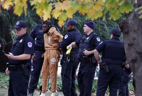 Man Arrested With Gun At Park Near Us Capitol Police Say Abc News