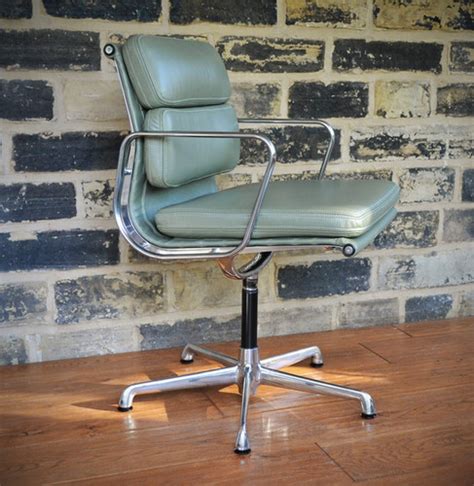 Original Herman Miller ICF EA208 Chair Mysite