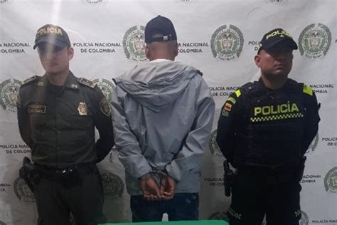 Hombre Que Era Solicitado Por Porte Ilegal De Armas De Fuego Fue