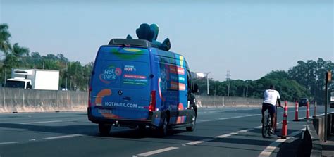 Hot Park Divulga Campanha Inverno Hot Em A O O Tiktoker Bruno