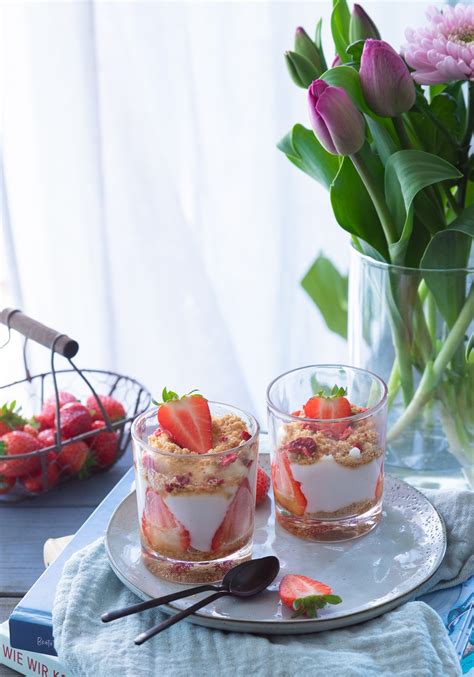 Erdbeerdessert Im Glas Schnell Und Einfach Mit Joghurt