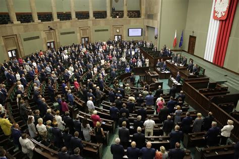 Wybory parlamentarne 2019 Czym zajmuje się Sejm i Senat Funkcje