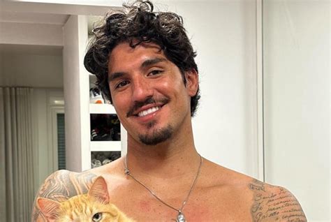 Gabriel Medina Exibe O Pelos Pubianos Em Foto Fotos De P Nis