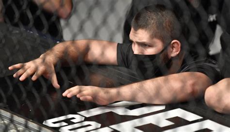 Javier Mendez Pense Que Khabib Nurmagomedov Est En Passe De Devenir Le