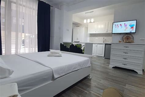 Studio 6 Tomis Villa Luxury Langa Plaja Azimuth Piscina România Mamaia