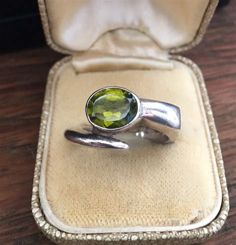 Vintage Peridot Ring, Vintage silver ring, Peridot Jewellery, Peridot Ring, Modernist Peridot ...