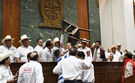 Chispas En El Congreso De Sinaloa