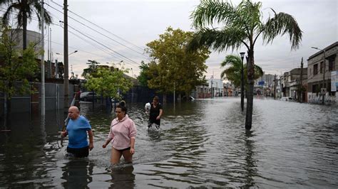 Inundaciones En Argentina Más De 700 Evacuados En La Ciudad De Concordia