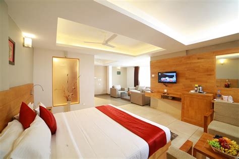 Munnar Queen - Luxury holiday destination | CHIS Holidays Service