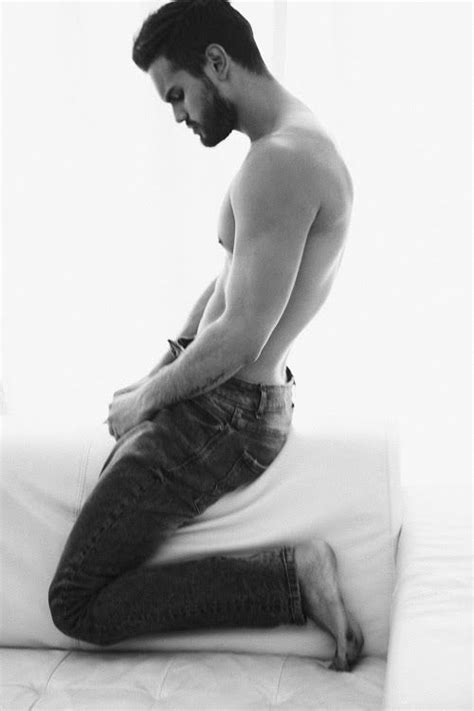 Leonardo Corredor Self Portraits Homotography Hot Male Models Leonardo Portrait