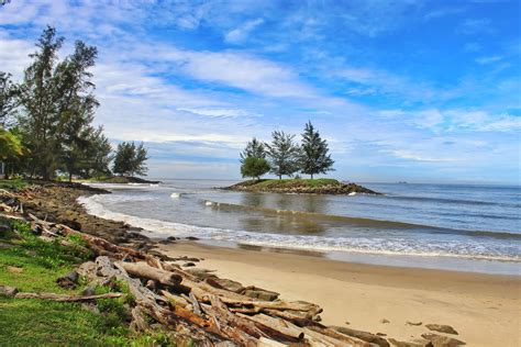 tanjung batu bintulu beach   map    reviews