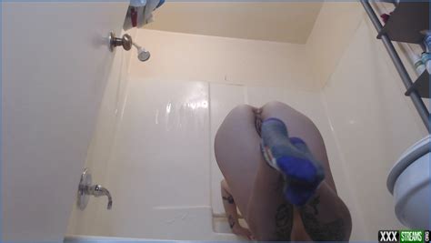 Dirty Lesbians Nude Tub Cleaning XXXStreams Org