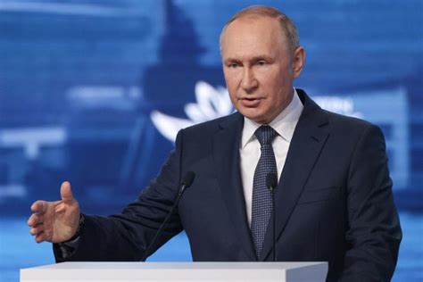 Visegrád 24 on Twitter Speaking in Vladivostok Putin reacted with