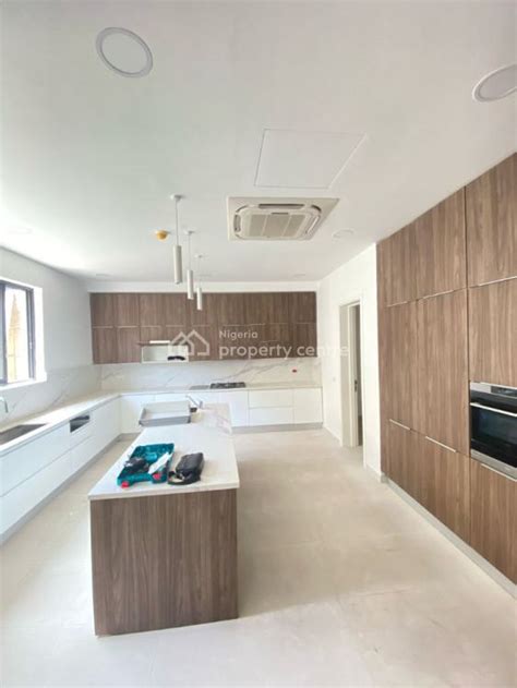 For Sale Luxuriously Built Bedroom Maisonette With High Quality