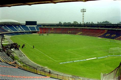 Así Lucían Los Estadios En Colombia Hace Años Con Mallas En Las Tribunas Infobae