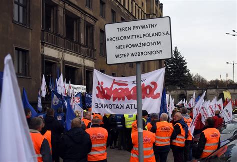 Niech Kombinat Wr Ci W Polskie R Ce Protest Hutnik W Galerie