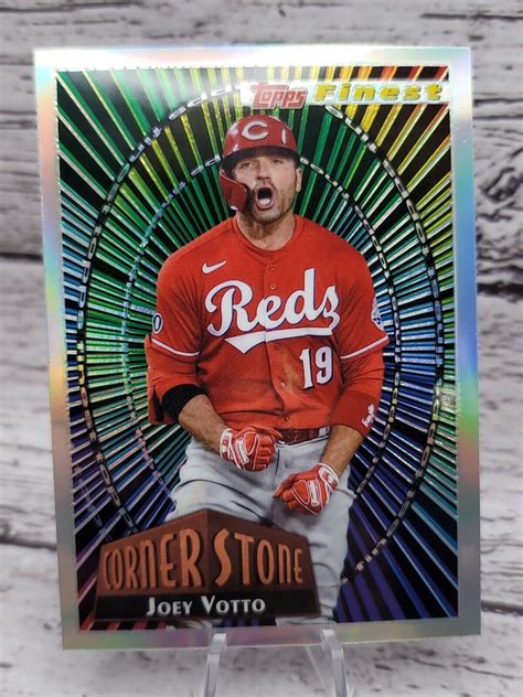 2022 Topps Finest Cornerstone Refractor 94FC JV Joey Votto Cincinnati