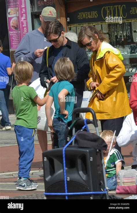 Cillian Murphy Wife Yvonne And Their Sons Malachy And Aran Watch Stock