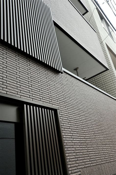 【戸建】外壁に施工するルーバーとは｜役割や種類、おしゃれな実例を紹介