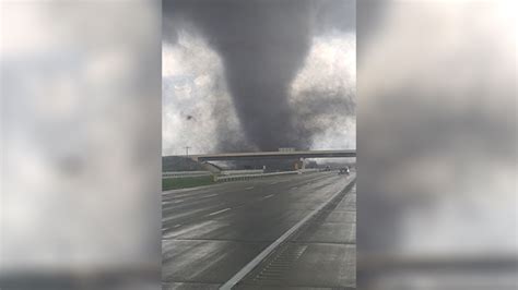 Video Of Tornado Crossing Interstate In Nebraska