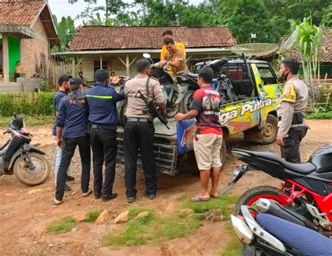 Gerebek Arena Sabung Ayam Polisi Amankan Motor